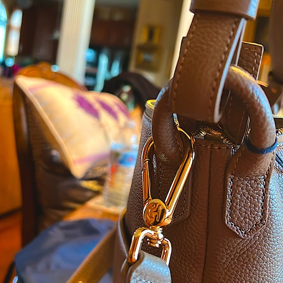 NWTCOLE HAAN Bucket Bag Pebble ButteryLeatherGoldInitialsHandle&Strap.AllSeasons - Picture 13 of 15